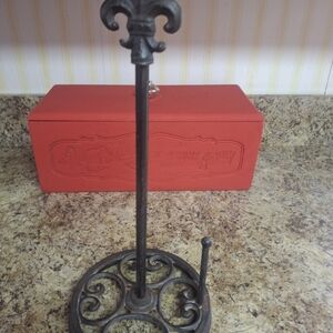 Vintage Style Cast Iron Paper Towel Holder